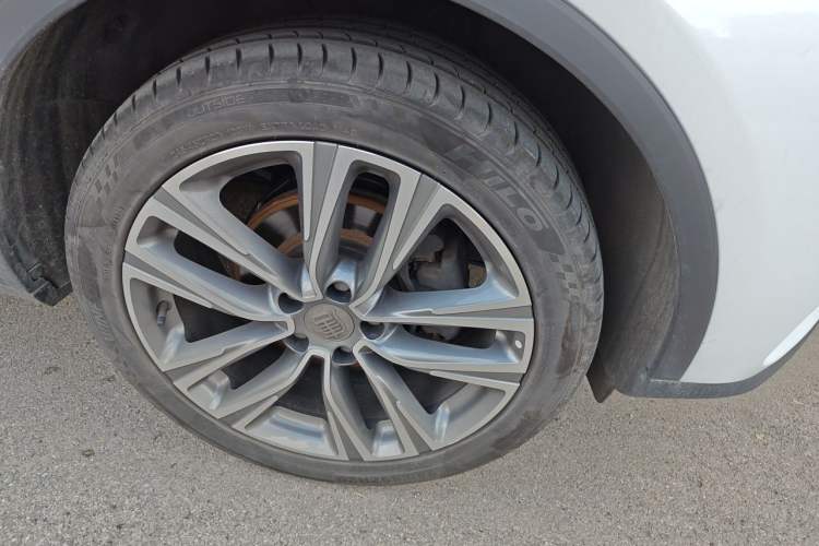 Used BYD Tang 2019 2.0T Automatic SmartConnect Prestige 7-Seater China VI Standard Right Front Wheel Hub