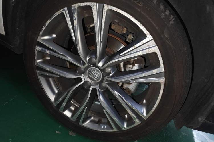Used BYD Tang 2019 2.0T Automatic SmartConnect Prestige 7-Seater China VI Standard Right Front Wheel Hub