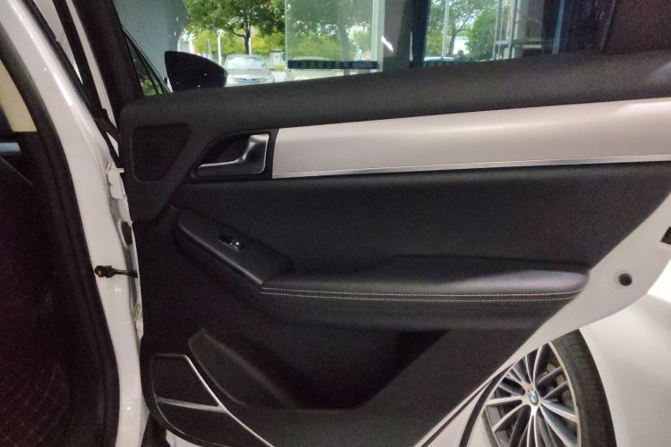 Used BYD Tang 2019 2.0T Automatic SmartConnect Prestige 5-Seater China VI Standard Right Rear Door Interior