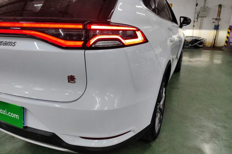 Used BYD Tang 2019 2.0T Automatic SmartConnect Prestige 5-Seater China VI Standard Right Rear Taillight