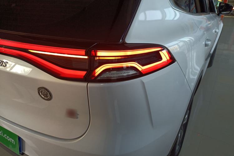 Used BYD Tang 2019 2.0T Automatic SmartConnect Luxury Edition 7 Seats China VI Standard Right Rear Taillight