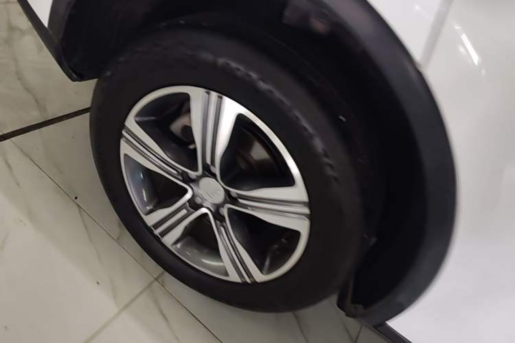 Used BYD Tang 2019 2.0T Automatic SmartConnect Luxury Edition 7 Seats China VI Standard Right Rear Wheel Hub