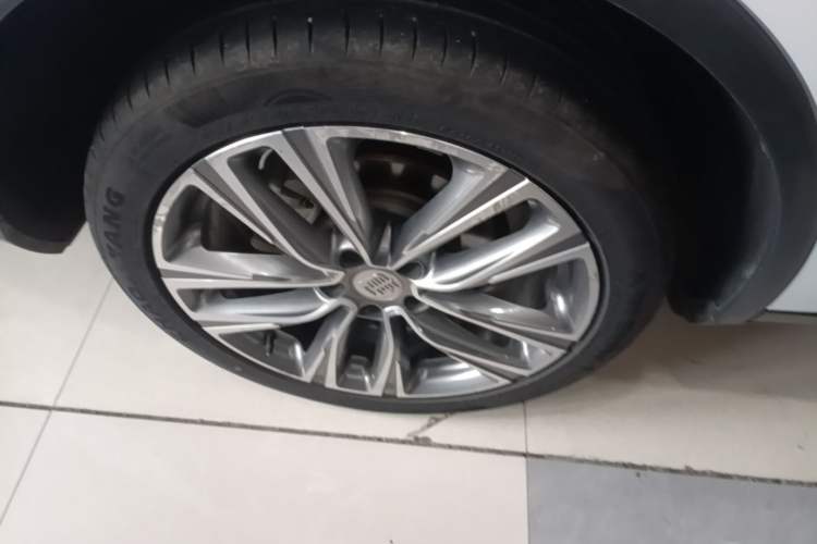 Used BYD Tang 2019 2.0T Automatic SmartConnect Luxury 7-Seater China VI Standard Right Rear Wheel Hub