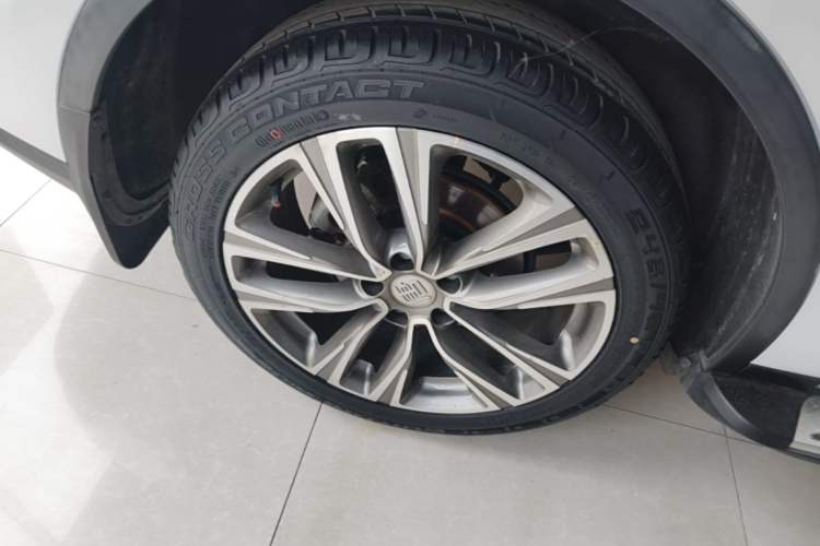 Used BYD Tang 2019 2.0T Automatic SmartConnect Luxury 7-Seater China VI Standard Right Rear Wheel Hub