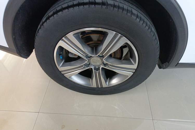 Used BYD Tang 2019 2.0T Automatic SmartConnect Luxury Edition 7 Seats China VI Standard Right Rear Wheel Hub