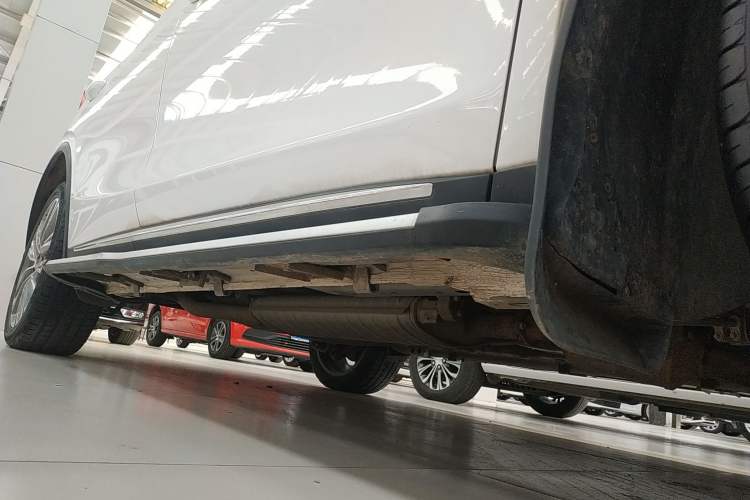 Used BYD Tang 2019 2.0T Automatic SmartConnect Prestige 7-Seater China VI Standard Right Side Sill