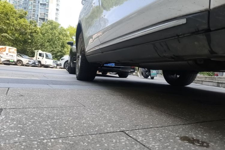 Used BYD Tang 2019 2.0T Automatic SmartConnect Luxury 7-Seater China VI Standard Right Side Sill