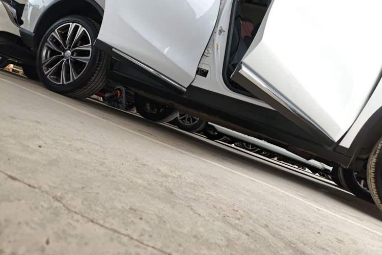 Used BYD Tang 2019 2.0T Automatic SmartConnect Prestige 5-Seater China VI Standard Right Side Sill