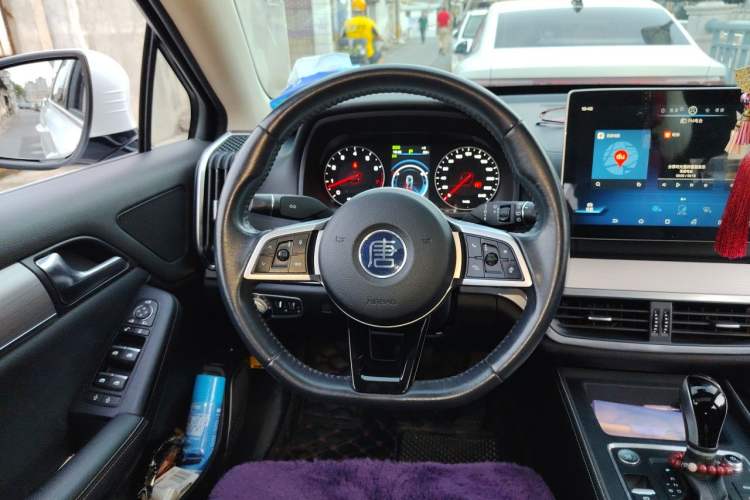 Used BYD Tang 2019 2.0T Automatic SmartConnect Luxury Edition 7 Seats China VI Standard Steering Wheel