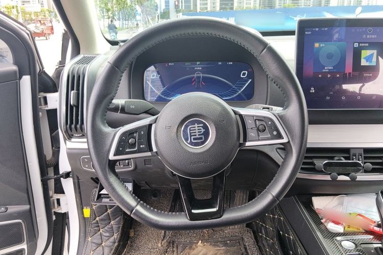 Used BYD Tang 2019 2.0T Automatic SmartConnect Luxury 7-Seater China VI Standard Steering Wheel