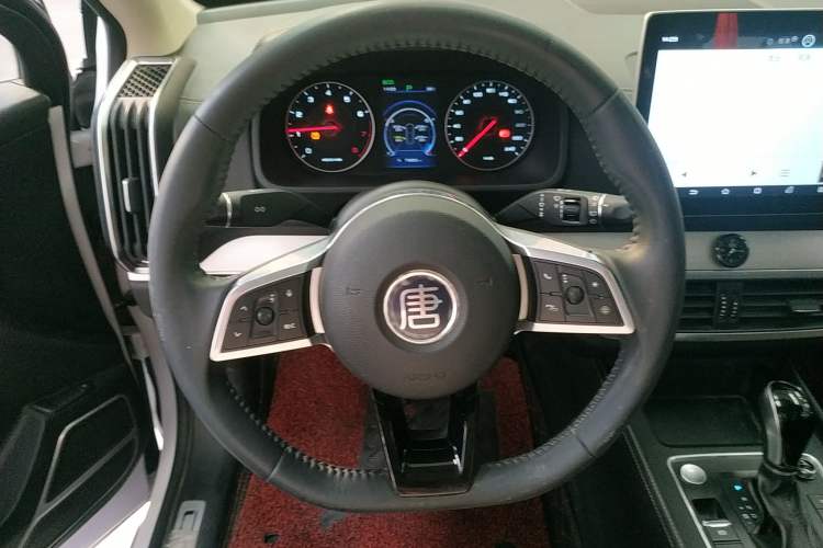 Used BYD Tang 2019 2.0T Automatic SmartConnect Prestige 7-Seater China VI Standard Steering Wheel