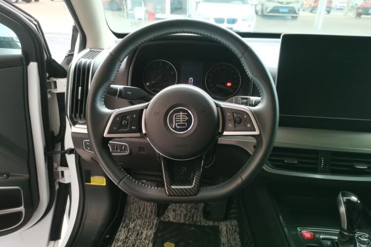 Used BYD Tang 2019 2.0T Automatic SmartConnect Prestige 7-Seater China VI Standard Steering Wheel