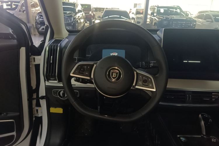 Used BYD Tang 2019 2.0T Automatic SmartConnect Luxury Version 5 Seats China VI Standard Steering Wheel