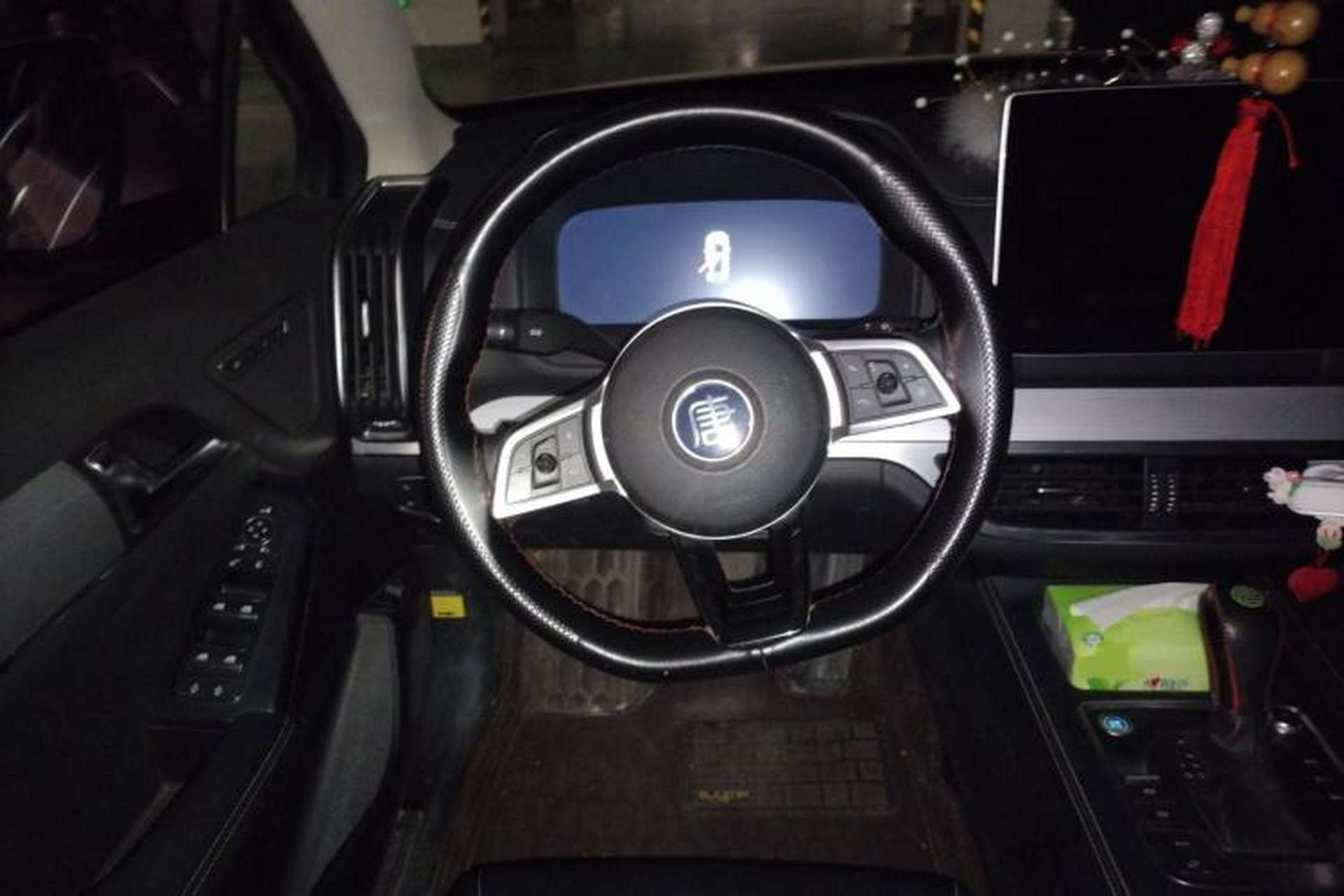 Used BYD Tang 2019 2.0T Automatic SmartConnect Luxury 7-Seater China VI Standard Steering Wheel