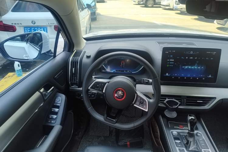 Used BYD Tang 2019 2.0T Automatic SmartConnect Luxury 7-Seater China VI Standard Steering Wheel