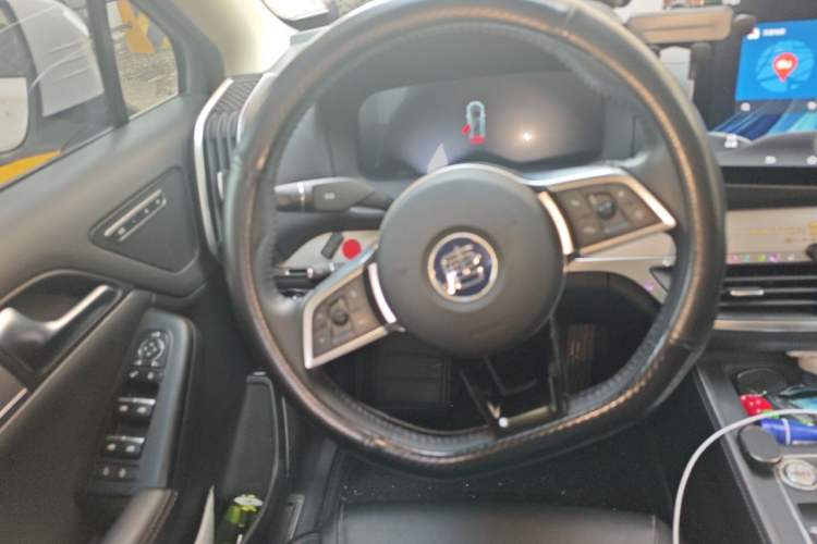 Used BYD Tang 2019 2.0T Automatic SmartConnect Luxury 7-Seater China VI Standard Steering Wheel