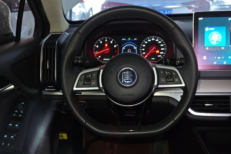 Used BYD Tang 2019 2.0T Automatic SmartConnect Prestige 7-Seater China VI Standard Steering Wheel