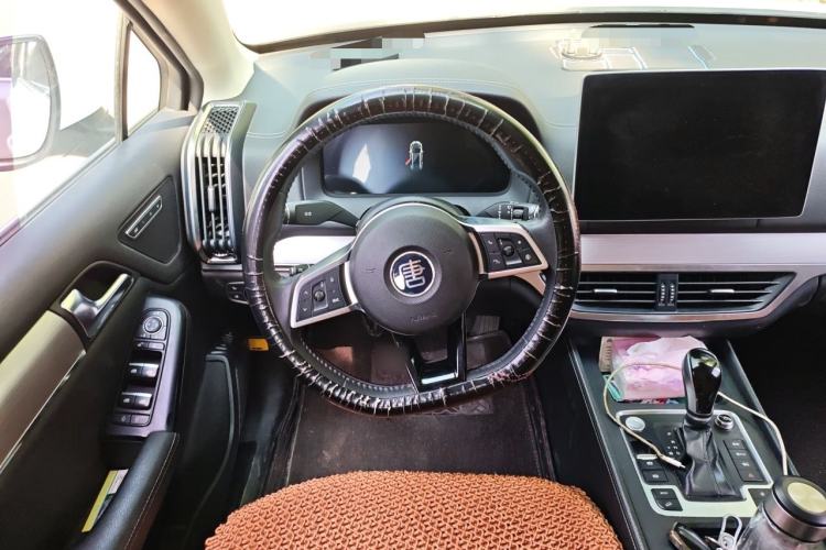 Used BYD Tang 2019 2.0T Automatic SmartConnect Luxury 7-Seater China VI Standard Steering Wheel