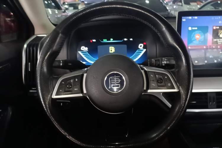 Used BYD Tang 2019 2.0T Automatic SmartConnect Luxury 7-Seater China VI Standard Steering Wheel