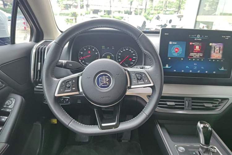 Used BYD Tang 2019 2.0T Automatic SmartConnect Luxury Edition 5 Seats China VI Standard Steering Wheel