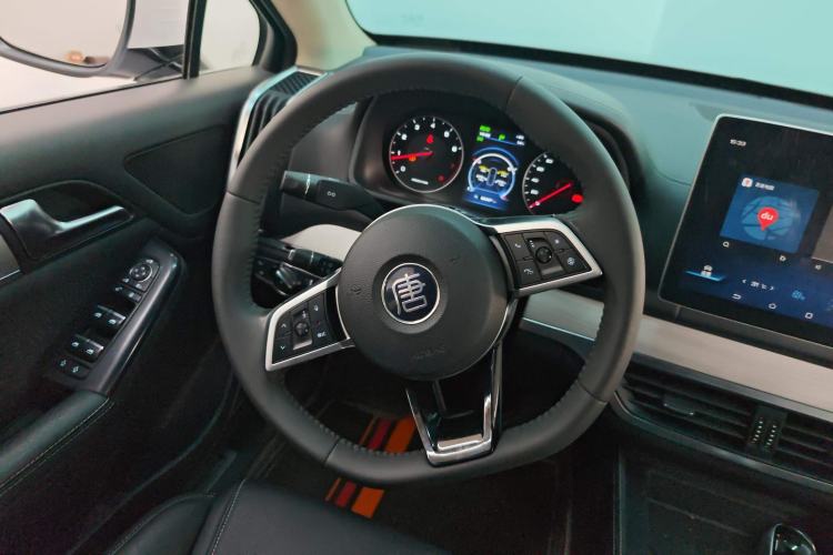 Used BYD Tang 2019 2.0T Automatic SmartConnect Prestige 7-Seater China VI Standard Steering Wheel