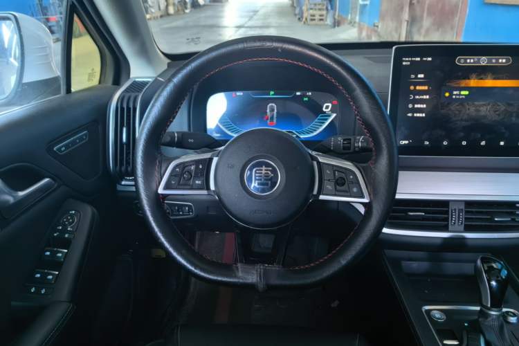 Used BYD Tang 2019 2.0T Automatic SmartConnect Luxury 7-Seater China VI Standard Steering Wheel