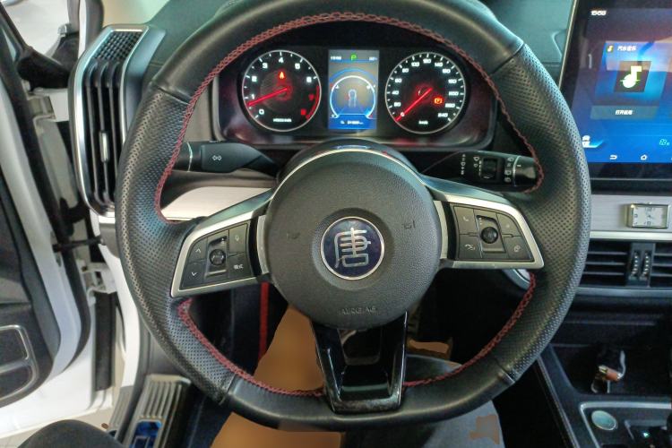 Used BYD Tang 2019 2.0T Automatic SmartConnect Luxury Edition 7 Seats China VI Standard Steering Wheel