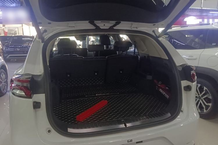 Used BYD Tang 2019 2.0T Automatic SmartConnect Luxury Version 5 Seats China VI Standard Trunk