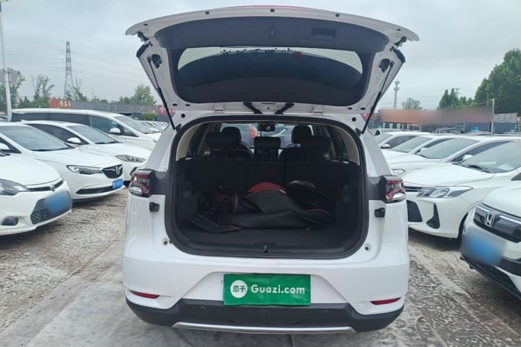 Used BYD Tang 2019 2.0T Automatic SmartConnect Luxury Edition 5 Seats China VI Standard Trunk