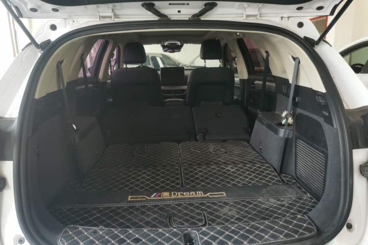Used BYD Tang 2019 2.0T Automatic SmartConnect Prestige 7-Seater China VI Standard Trunk
