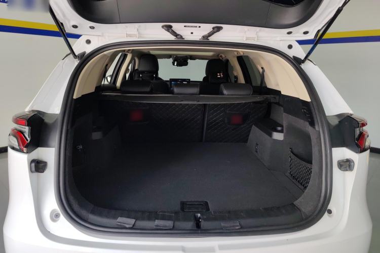 Used BYD Tang 2019 2.0T Automatic SmartConnect Luxury Edition 5 Seats China VI Standard Trunk
