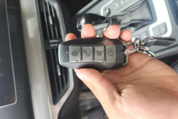 Used BYD Tang 2019 2.0T Automatic SmartConnect Luxury 7-Seater China VI Standard Vehicle Key