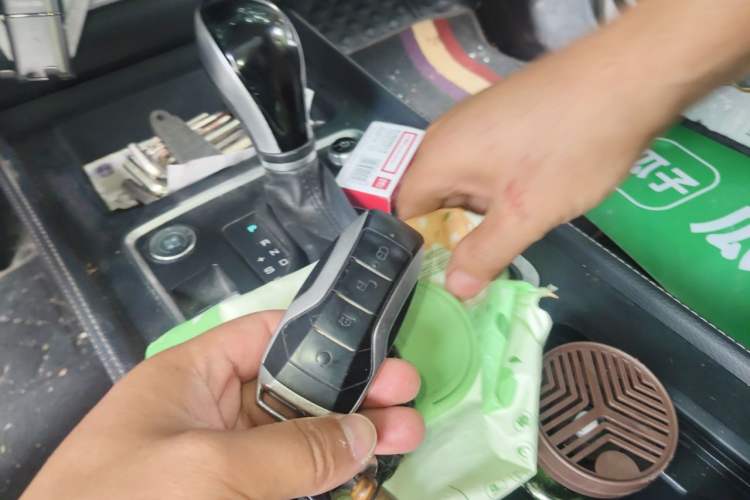 Used BYD Tang 2019 2.0T Automatic SmartConnect Luxury 7-Seater China VI Standard Vehicle Key