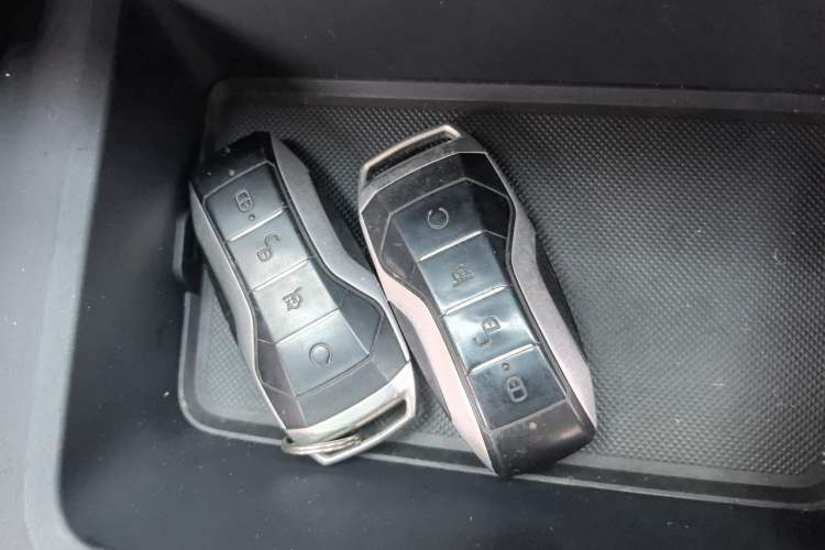Used BYD Tang 2019 2.0T Automatic SmartConnect Prestige 7-Seater China VI Standard Vehicle Key