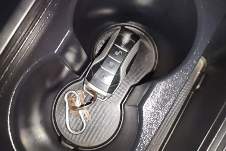 Used BYD Tang 2019 2.0T Automatic SmartConnect Luxury Edition 7 Seats China VI Standard Vehicle Key