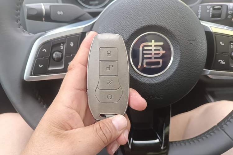 Used BYD Tang 2019 2.0T Automatic SmartConnect Prestige 5-Seater China VI Standard Vehicle Key