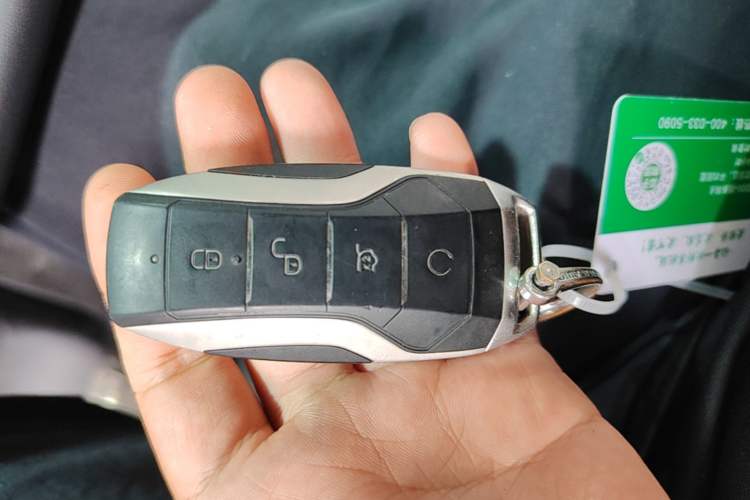Used BYD Tang 2019 2.0T Automatic SmartConnect Luxury 7-Seater China VI Standard Vehicle Key