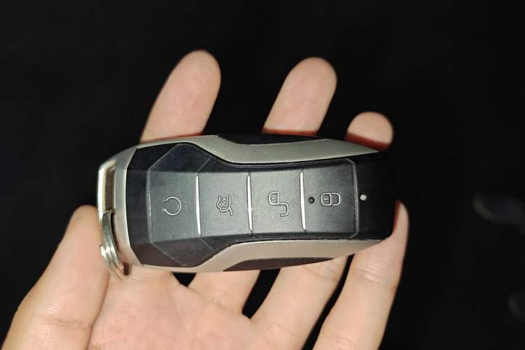 Used BYD Tang 2019 2.0T Automatic SmartConnect Prestige 7-Seater China VI Standard Vehicle Key