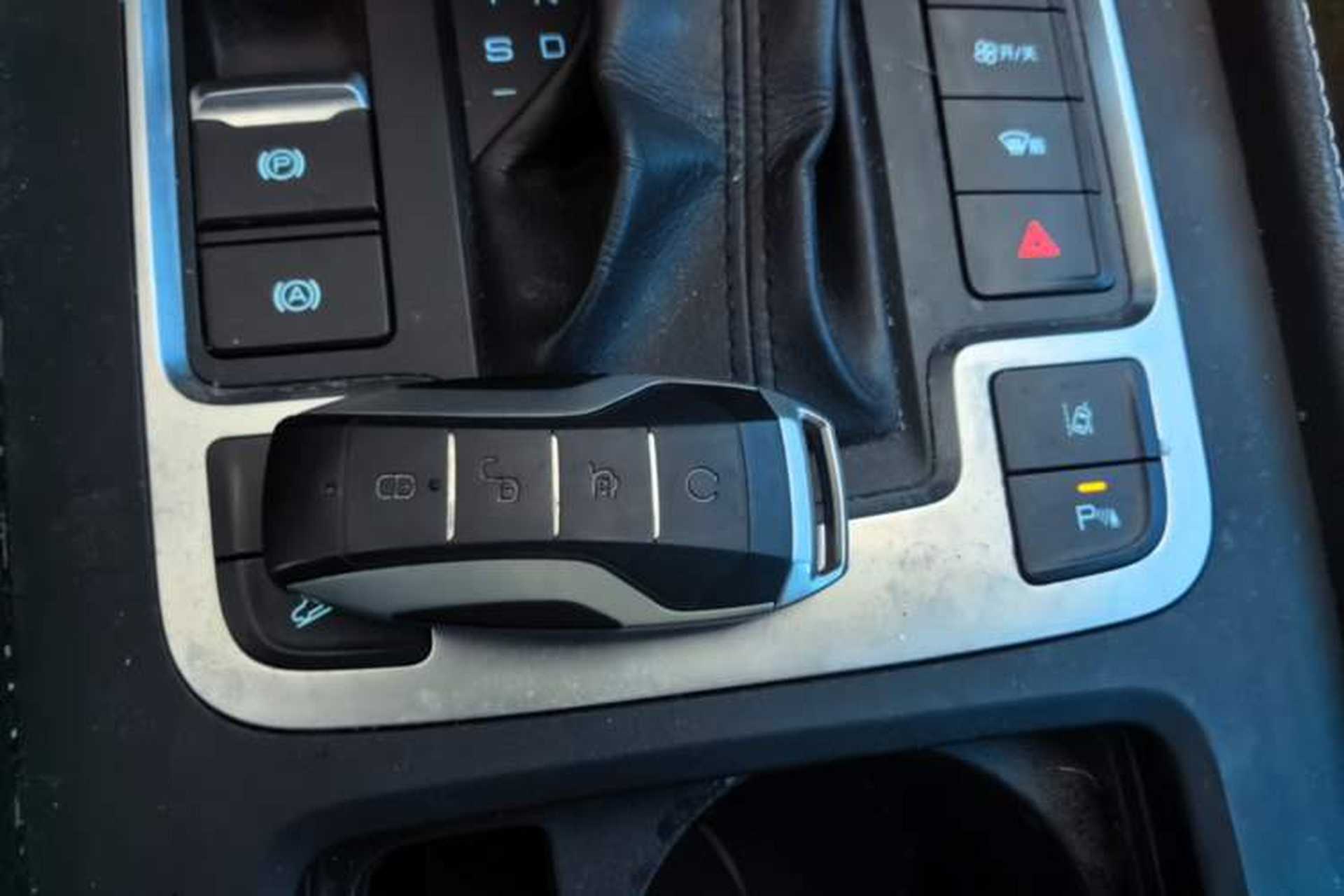Used BYD Tang 2019 2.0T Automatic SmartConnect Luxury 7-Seater China VI Standard Vehicle Key