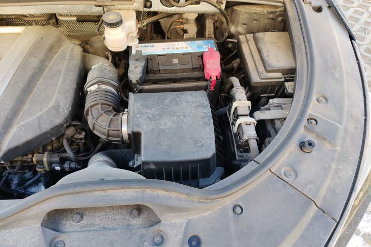 Used BYD Tang 2021 2.0T Automatic Flagship Edition Engine Bay Left