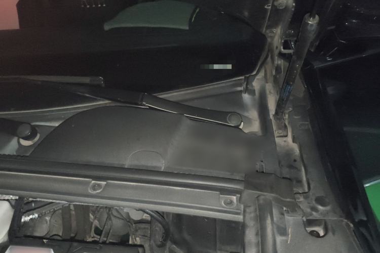 Used BYD Tang 2021 2.0T Automatic Flagship Edition Engine Bay Left