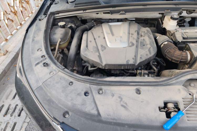 Used BYD Tang 2021 2.0T Automatic Flagship Edition Engine Bay Right