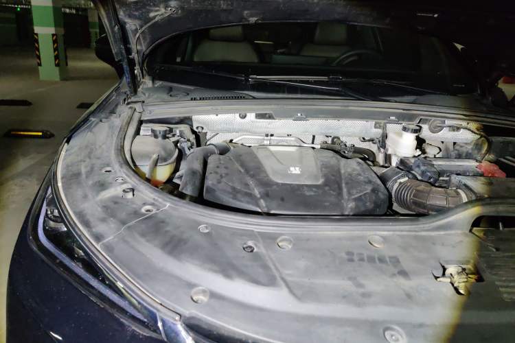 Used BYD Tang 2021 2.0T Automatic Flagship Edition Engine Bay Right