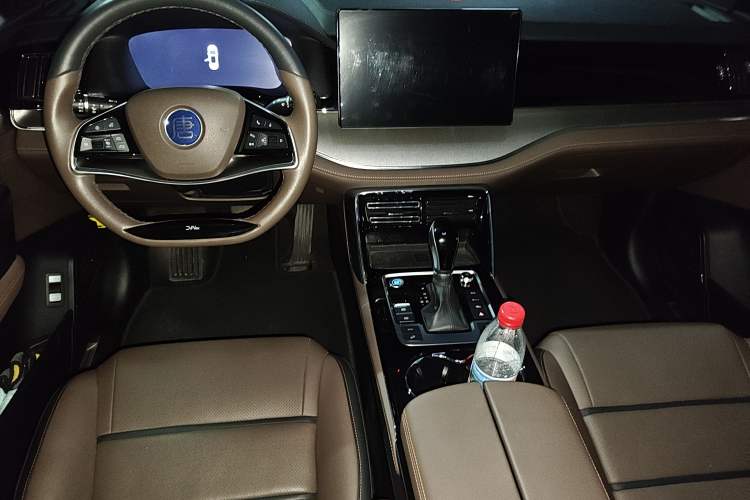 Used BYD Tang 2021 2.0T Automatic Flagship Edition Interior 2