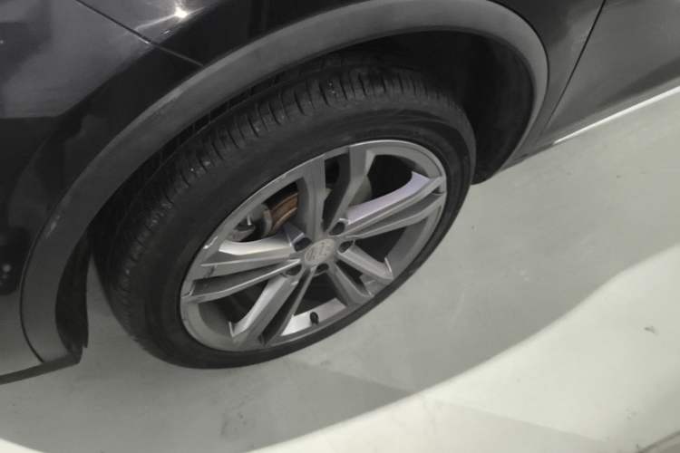 Used BYD Tang 2021 2.0T Automatic Flagship Edition Left Front Wheel Hub
