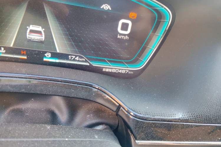 Used BYD Tang 2021 2.0T Automatic Flagship Edition Odometer Close Up