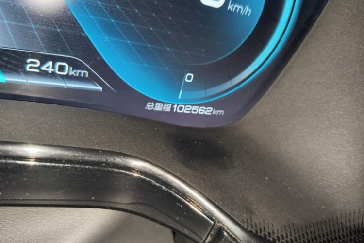 Used BYD Tang 2021 2.0T Automatic Flagship Edition Odometer Close Up