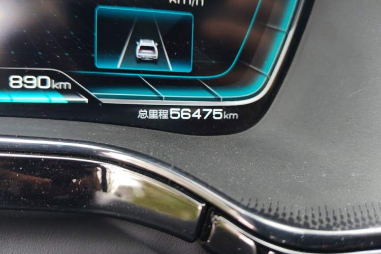 Used BYD Tang 2021 2.0T Automatic Flagship Edition Odometer Close Up