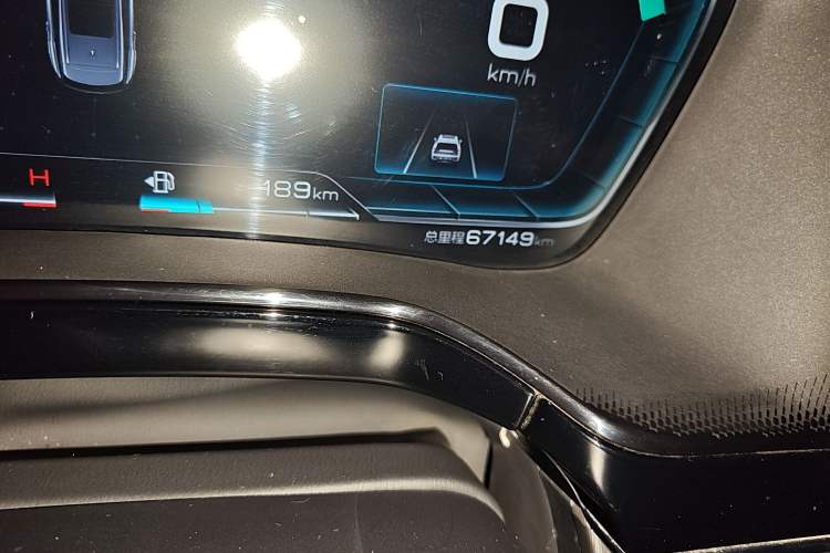 Used BYD Tang 2021 2.0T Automatic Flagship Edition Odometer Close Up