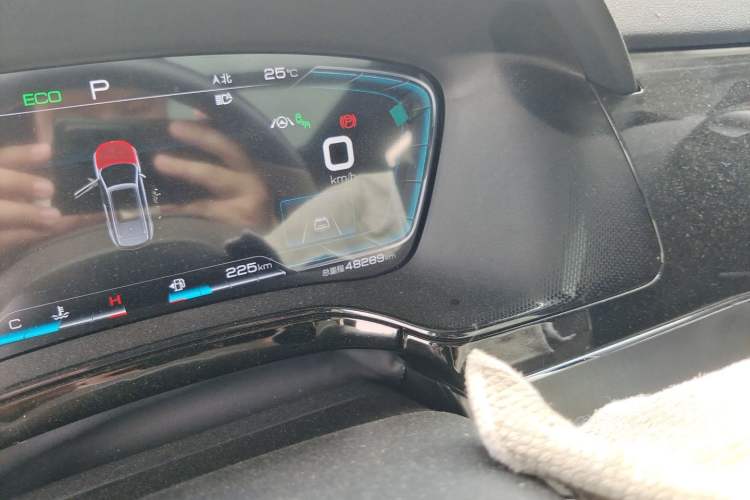 Used BYD Tang 2021 2.0T Automatic Flagship Edition Odometer Close Up